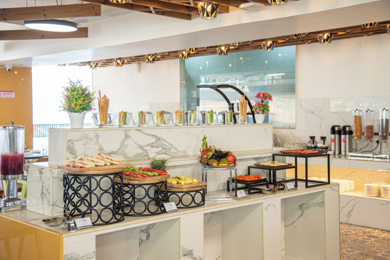 Dining 4, Regenta Place Iris Park Rishikesh, Garhwal