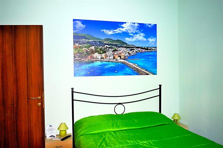 Bedroom 2, Napoli Station B&B, Napoli