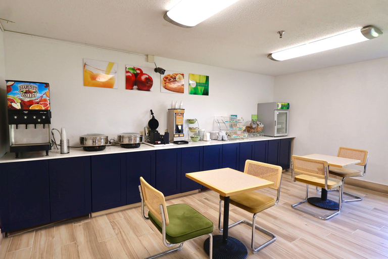 Food & Drinks 5, Quality Inn & Suites Circleville, Pickaway