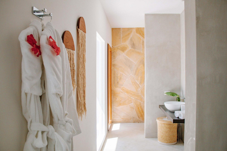 Bathroom 5, Ycona Luxury Resort, Kati