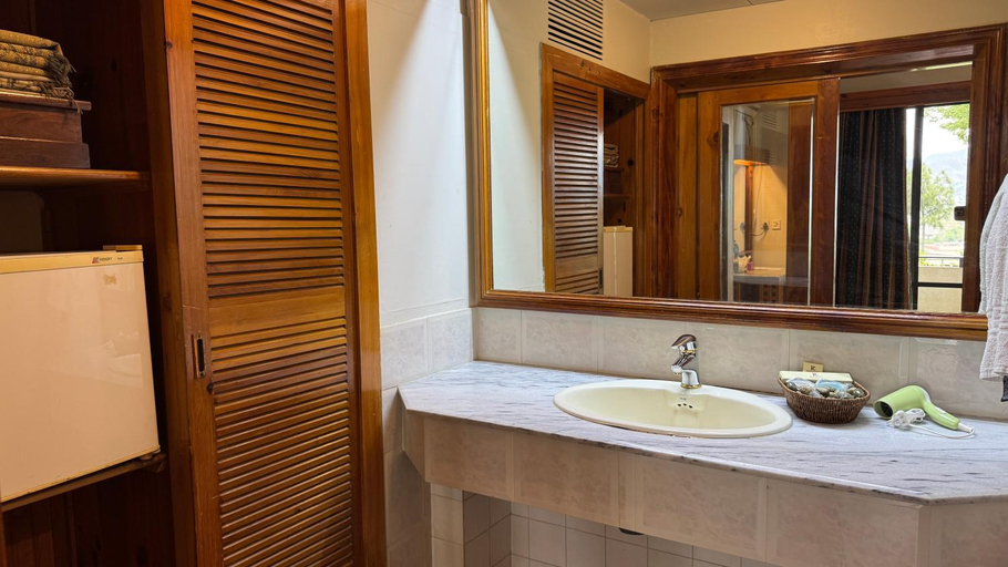 Bathroom 4, Rock City Resort, Malakand