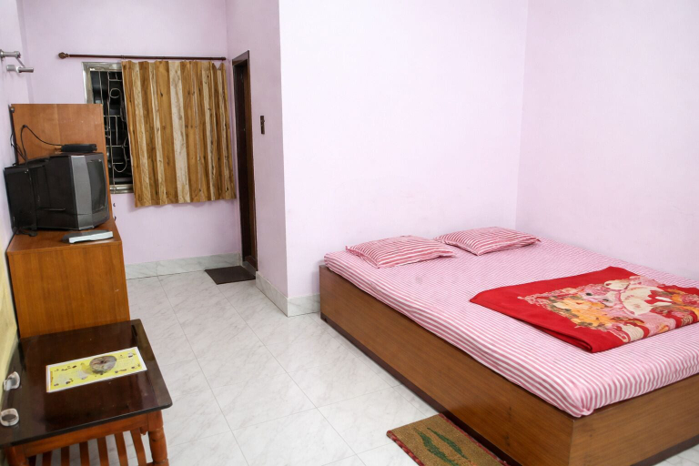 Room 4, Hotel Sun Shine Digha, Purba Medinipur