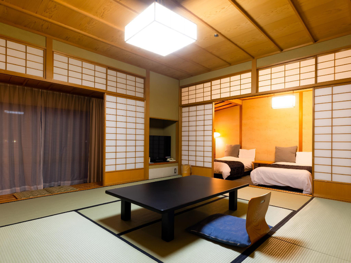 Bedroom 3, APA Hotel & Resort Kaga Katayamazu Onsen Kasuikyo, Kaga