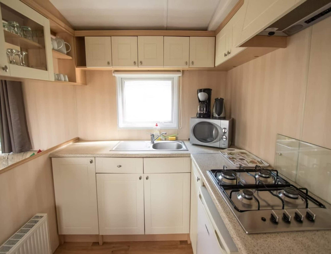 Private kitchen 3, 3-bedroom Central Retreat in Ravels, Antwerpen