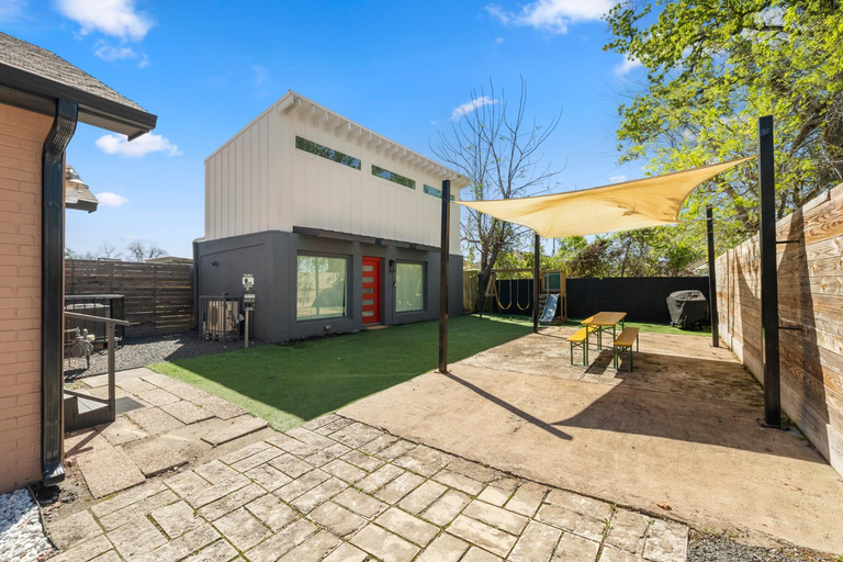 Others 3, Pythagoras Place at East End Revitalized, Houston