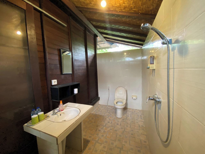 Bathroom 4, Perdana Homestay Lembongan, Klungkung