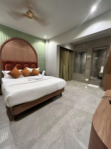 Bedroom 2, Hotel Sagar Sangam, Thane