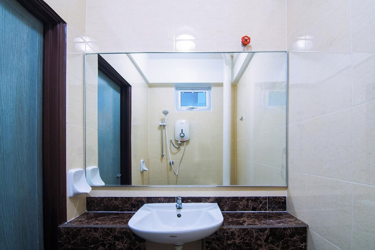 Bathroom 5, Hotel D'Sea Princess, Pulau Penang