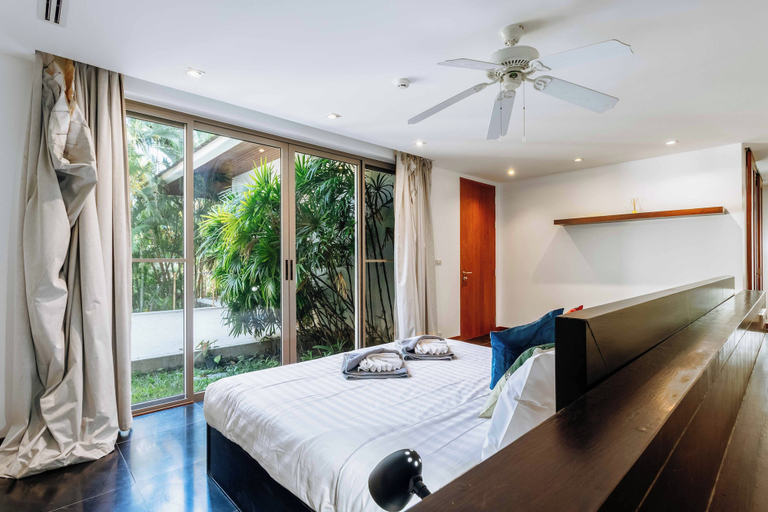 Room 2, Seaview Own Pool Full-Time Maid V302, Phuket Island