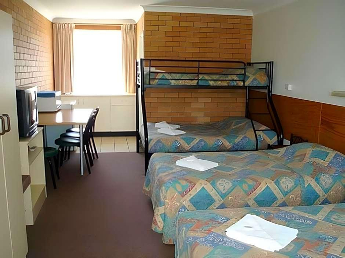 Room 4, Park Drive Motel, Kempsey