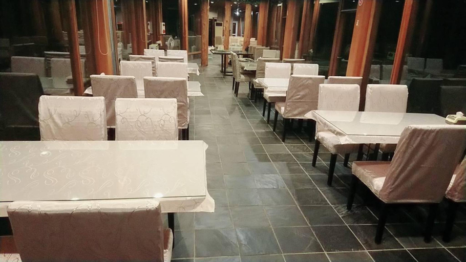 Food & Drinks 2, Sakura Villa, Nantou