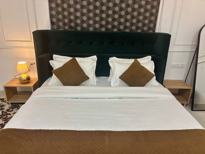 Room 4, GoBravo Luxe Kapashera New Delhi, Delhi