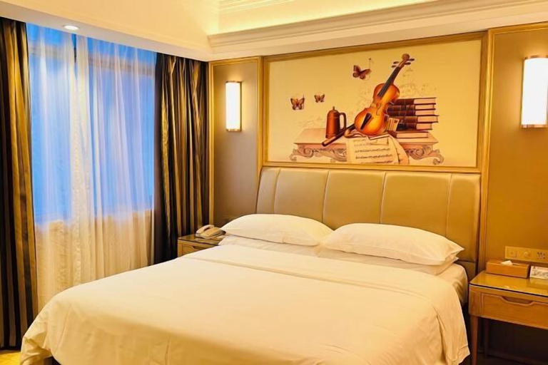 Bedroom 3, Vienna Hotel (Zhongshan Plaza), Hezhou