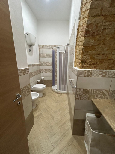 Bathroom 3, kalgheros, Agrigento