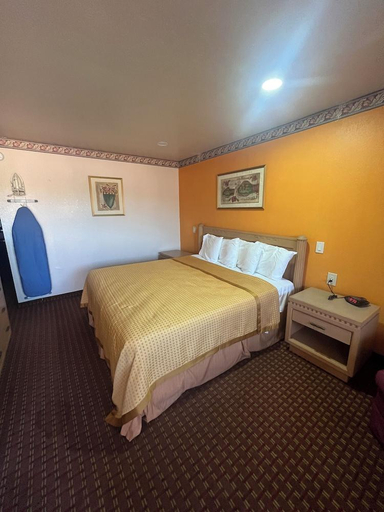 Bedroom 2, Rodeway Inn Memphis, Hall