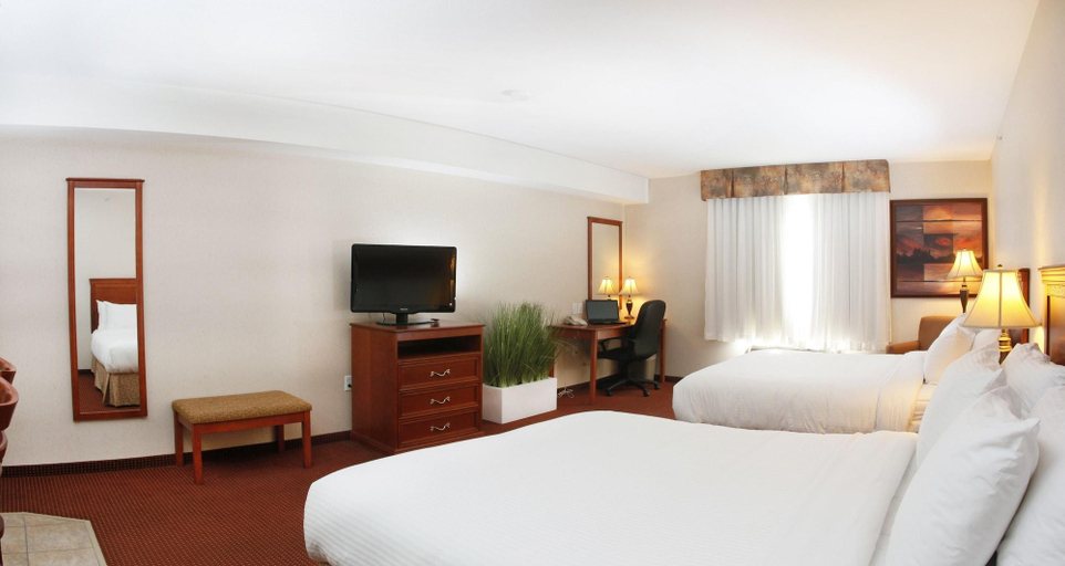 Bedroom 3, Pomeroy Inn and Suites Dawson Creek, Peace River