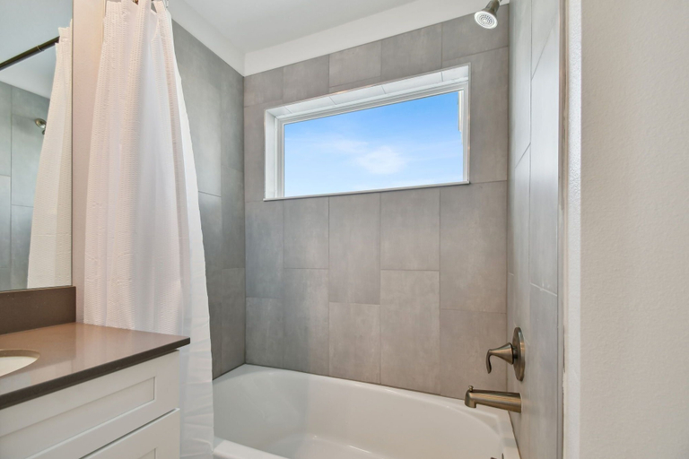 Bathroom 5, Storey Lake - Private Pool- King Bed - 4BD/3BA, Osceola