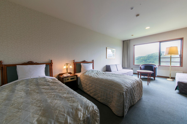 Bedroom 3, Sky Park Hotel, Chino