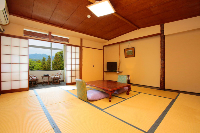 Bedroom 5, Sanyo Hotel, Shibukawa