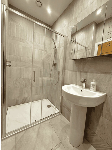 Bathroom 5, Beautiful 2 bed Flat in City Centre, Sheffield