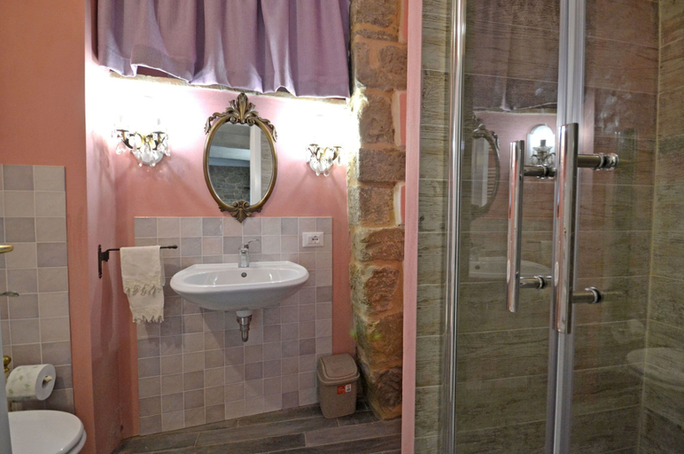 Bathroom 5, Casa Caterina, Arezzo