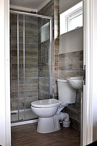 Bathroom 3, Riverside Holiday Park, West Sussex