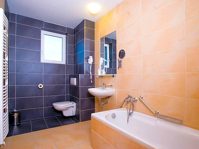 Bathroom 4, BEST WESTERN Hotel Trend, Plzeň
