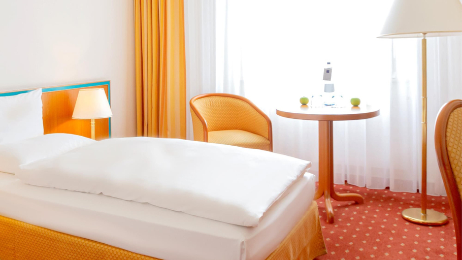 Bedroom 2, Dorint Hotel Leipzig, Leipzig