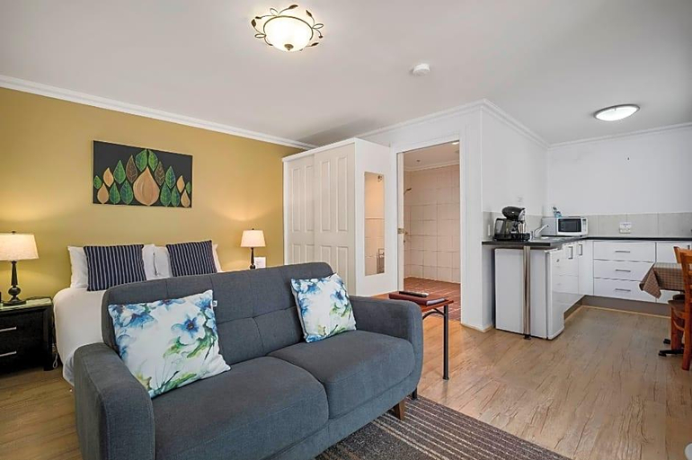 Bedroom 4, Oyster Cove Chalets, Kingborough