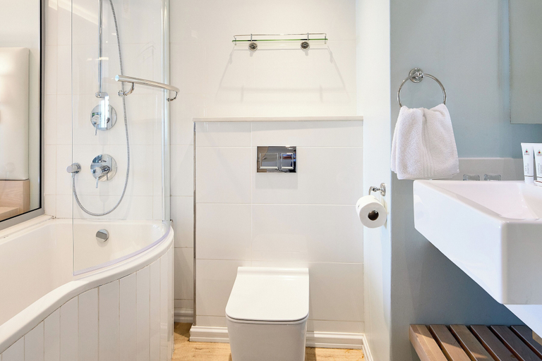 Bathroom 4, First Group La Montagne, iLembe