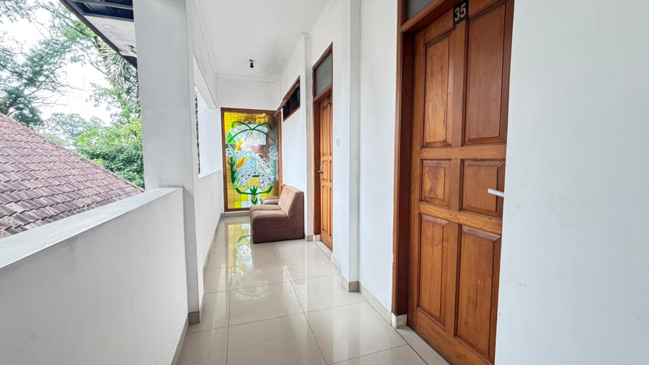 Others 5, Frances Hotel Near Cihampelas Walk, Bandung