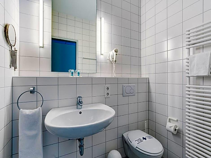 Bathroom 3, Bodensee Yachthotel Schattmaier, Bodenseekreis