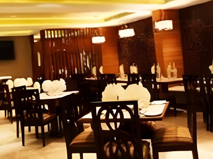Food & Drinks 5, Riverview Hotel, Ahmadabad