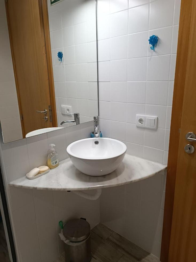 Bathroom 3, Cachinnans Hostel & Apartments, Vila do Conde
