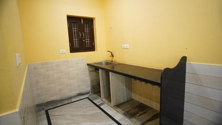 Bathroom 3, Omji Ashram - Pyare Mohan Dham, Mathura