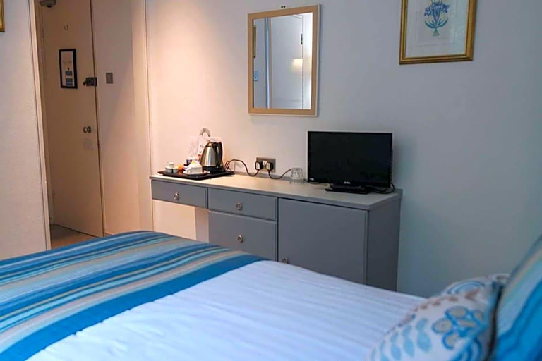 Bedroom 3, Hannafore Point, Cornwall