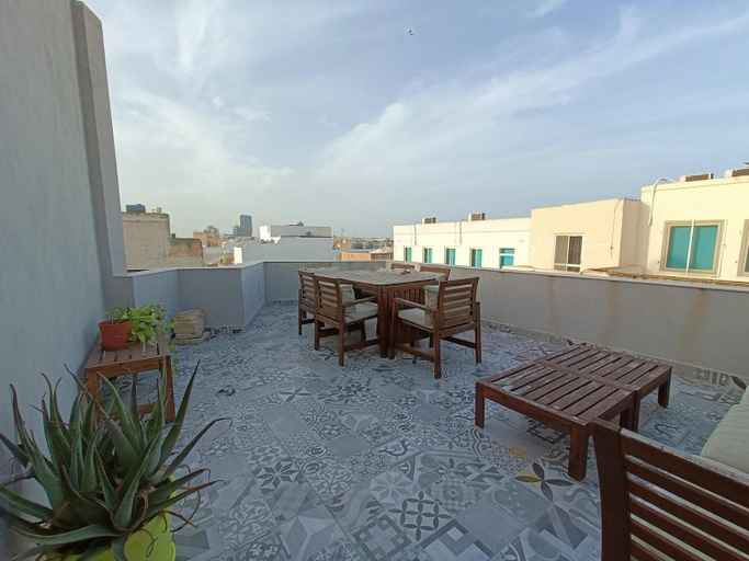 Others 4, Sliema House