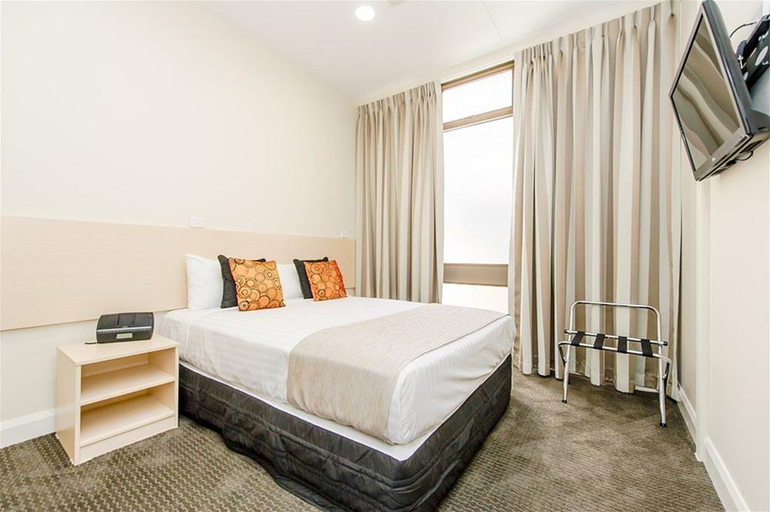 Bedroom 3, Belconnen Hotel & Serviced Apartments, Canberra