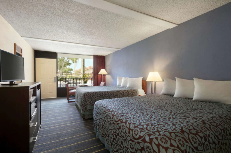 Bedroom 3, Days Inn by Wyndham Clearwater/Gulf to Bay, Pinellas