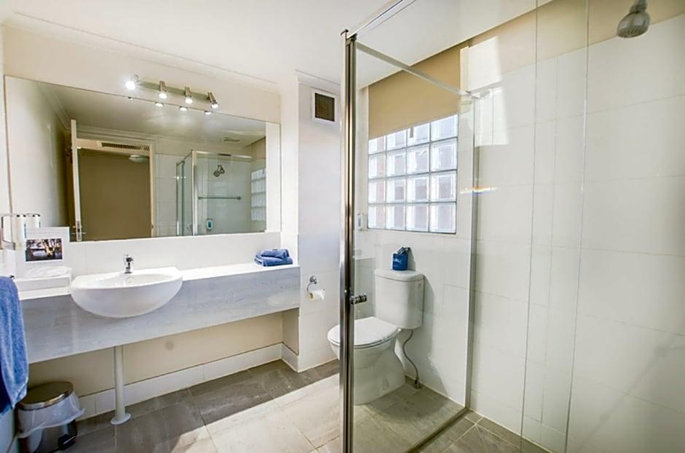 Bathroom 3, Riverboat Lodge Motor Inn, Campaspe - Echuca