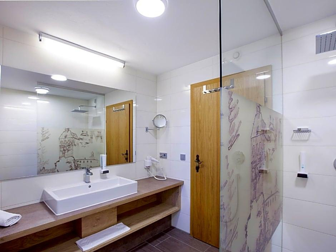 Bathroom 2, Mariasteiner Hof, Kufstein