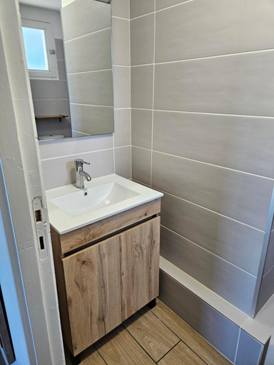Bathroom 4, Hotel La Fregate, Seine-Maritime