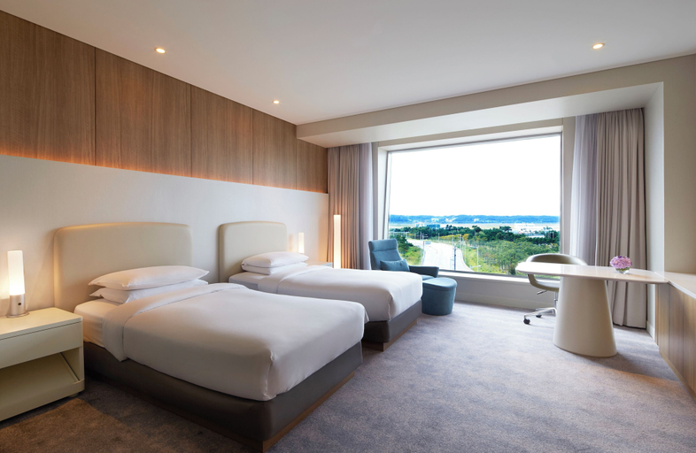 Room 3, Hyatt Regency Incheon Paradise City, Jung