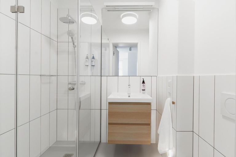 Bathroom 4, Plantonia Aparthotel, Kraków City