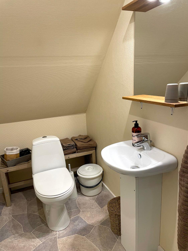 Bathroom 2, Nygaard B&B, Varde