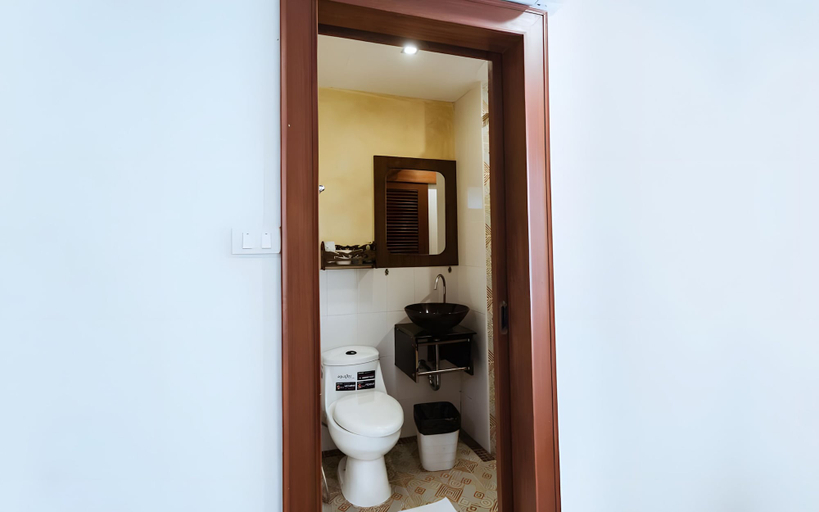 Bathroom 5, Snap Inn Thaphae, Muang Chiang Mai