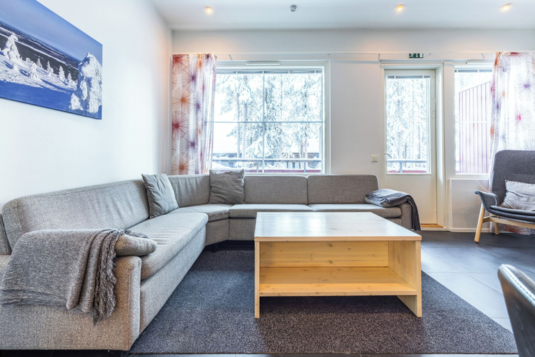 Others 5, Modern 2-Unit Retreat up to 16 guests, Lapland
