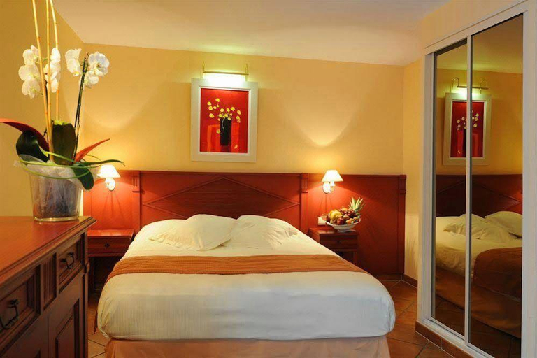 Bedroom 3, La Closerie SPA & Residence Hotel, Calvados