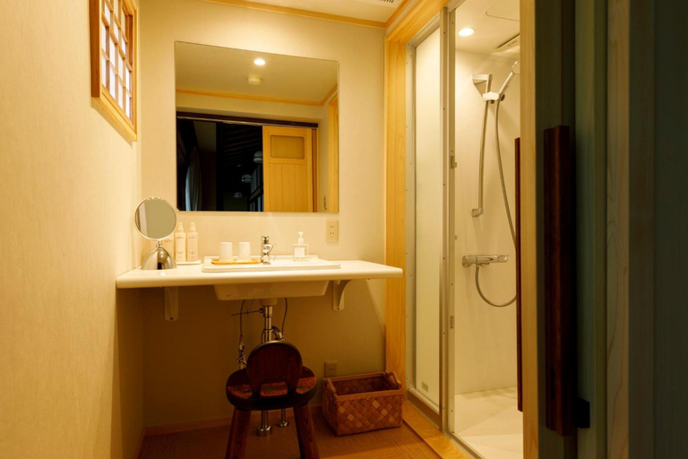 Bathroom 4, Motoyu Ishiya, Kanazawa