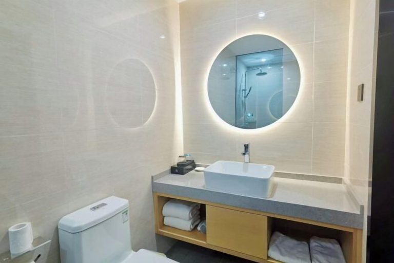 Bathroom 3, GreenTree Inn Express Hotel (Yangzhou Slender West Hunan Branch), Yangzhou